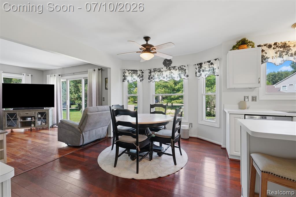 4110 Castlewood Drive, Wixom, MI 48393 — Photo 6