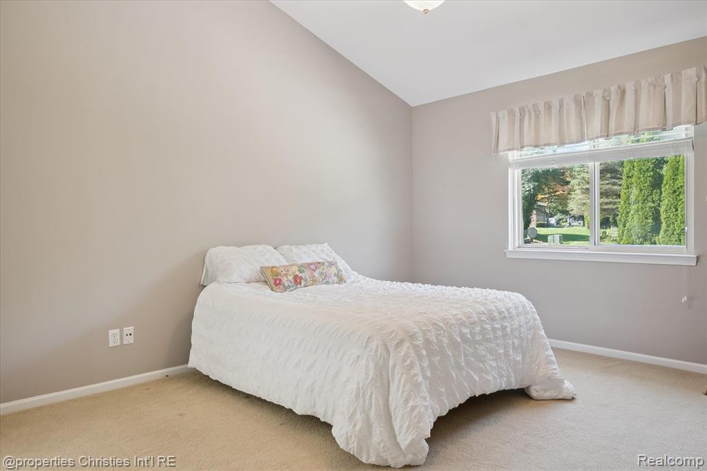 4831 Sunderland Drive, Sterling Heights, MI 48314 — Photo 28