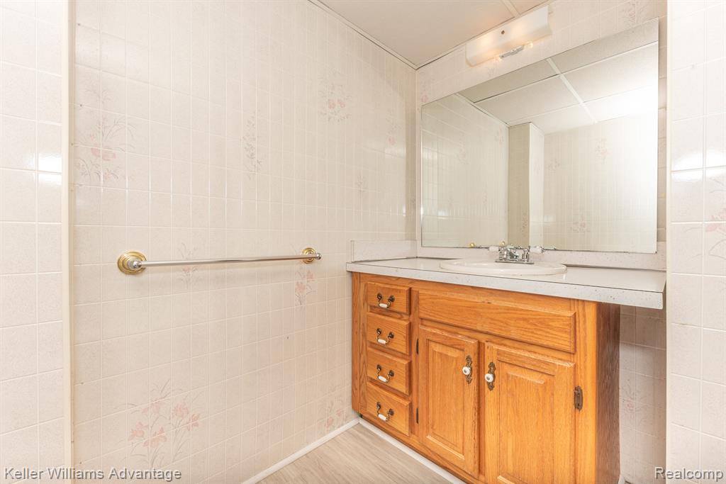 4460 Welland Drive, West Bloomfield, MI 48323 — Photo 20