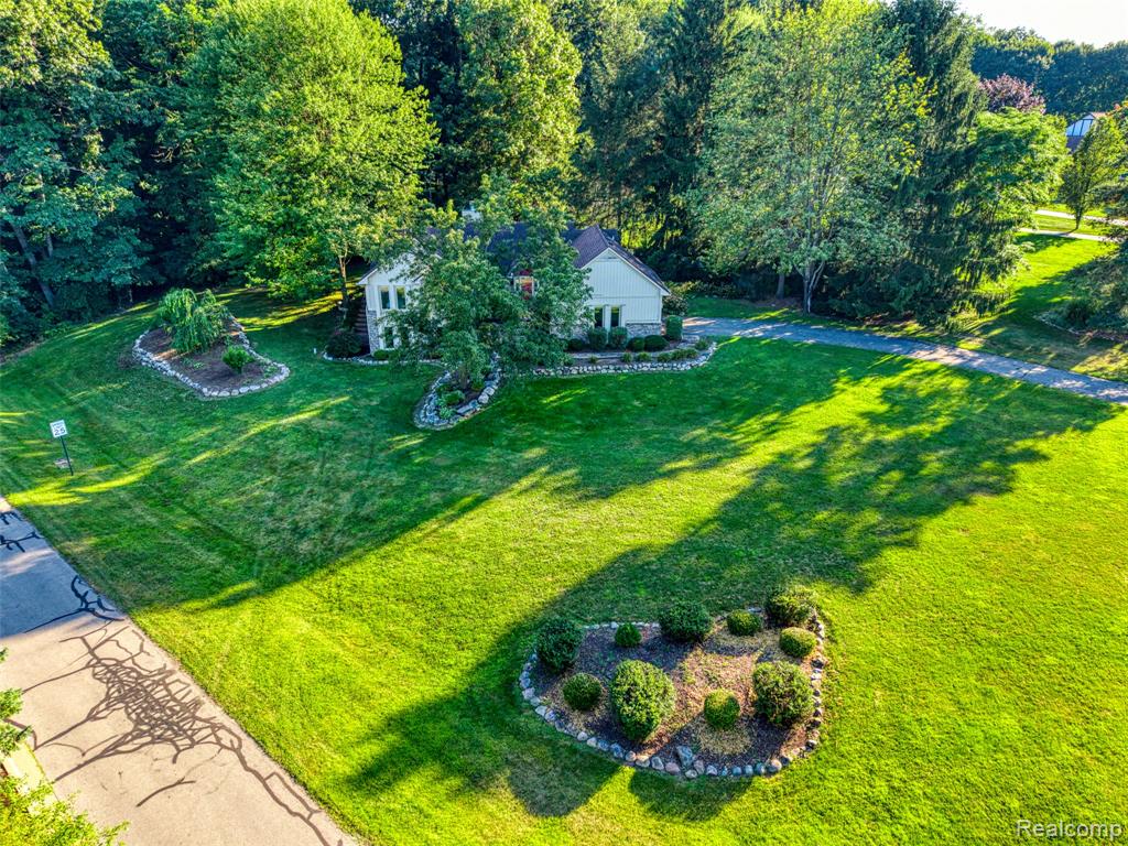 9516 Placid Way, Howell, MI 48843 — Photo 2