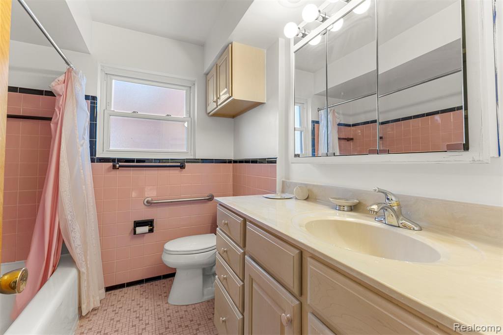 8255 Kinmore Street, Dearborn Heights, MI 48127 — Photo 20