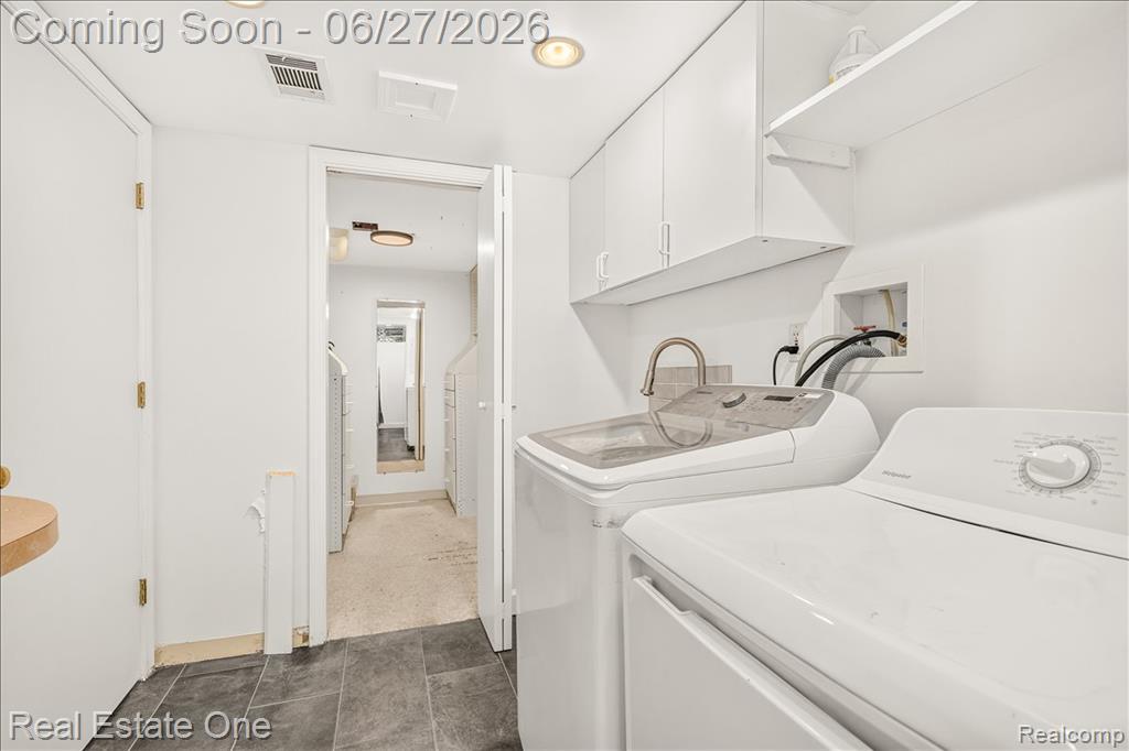 9900 Brookfield Street, Livonia, MI 48150 — Photo 36