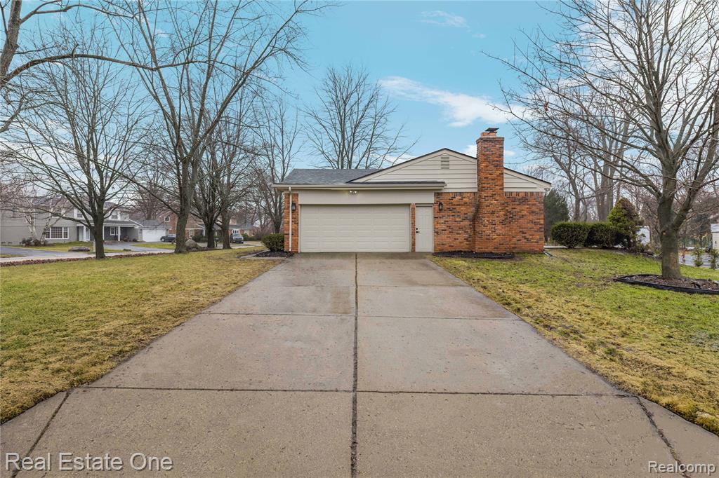 32363 Olde Franklin Drive, Farmington, MI, 48334