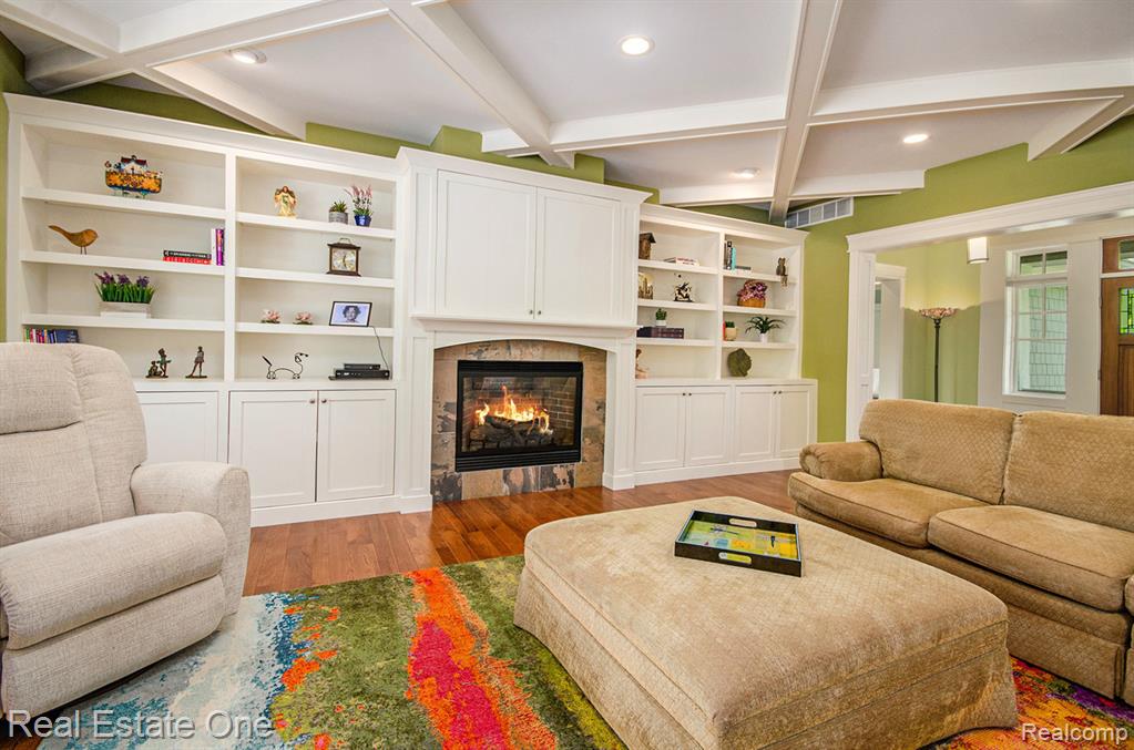 575 Tracy Lane, Milford, MI 48381 — Photo 12