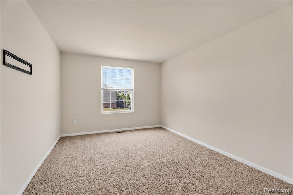 6119 AMBER Lane, Grand Blanc, MI 48439 — Photo 23
