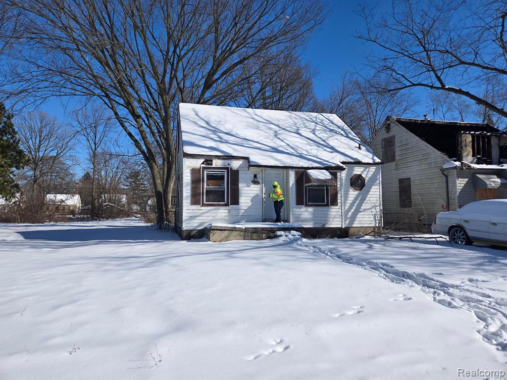 8292 PENROD Street, Detroit, MI 48228 — Photo 11