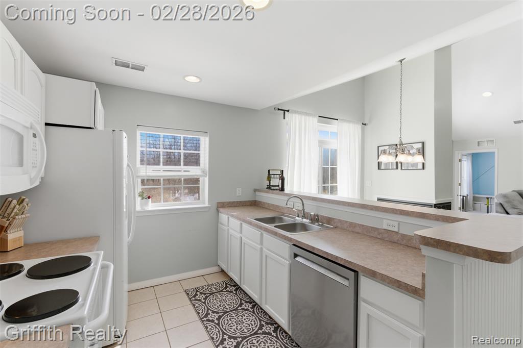 636 Olde English Circle, Howell, MI 48855 — Photo 16