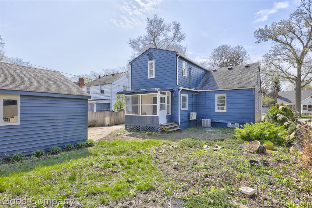 23 Fairwood Boulevard, Pleasant Ridge, MI — Photo 54