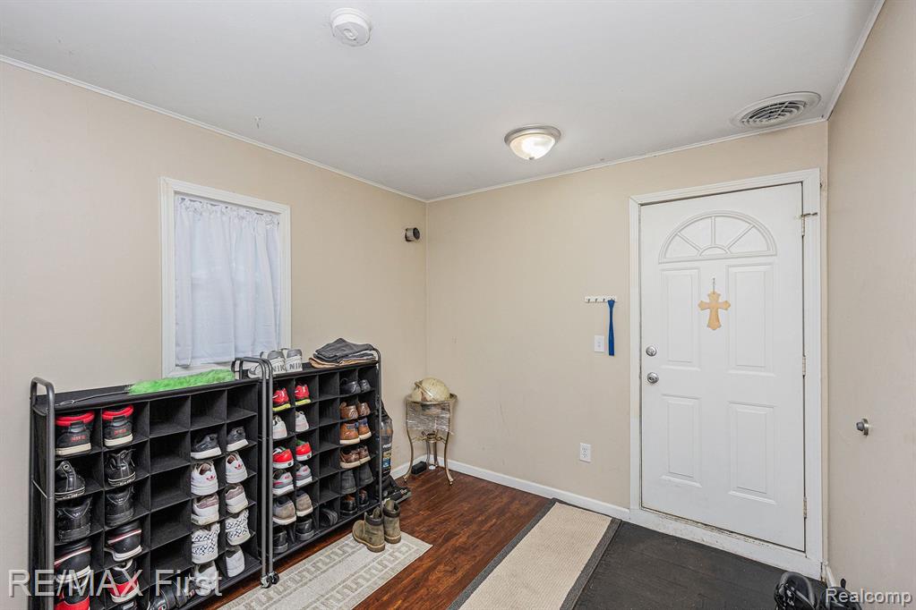4010 PARKER Road, Fort Gratiot, MI 48059 — Photo 8