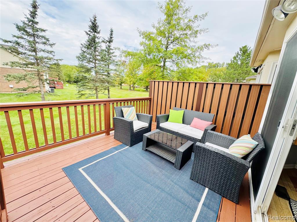 49401 N Glacier, Northville, MI 48168 — Photo 20