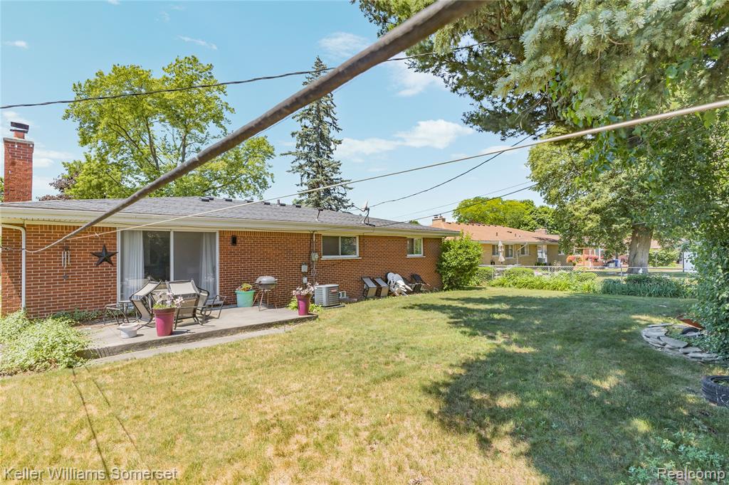 14154 Fenton, Redford, MI 48239 — Photo 47