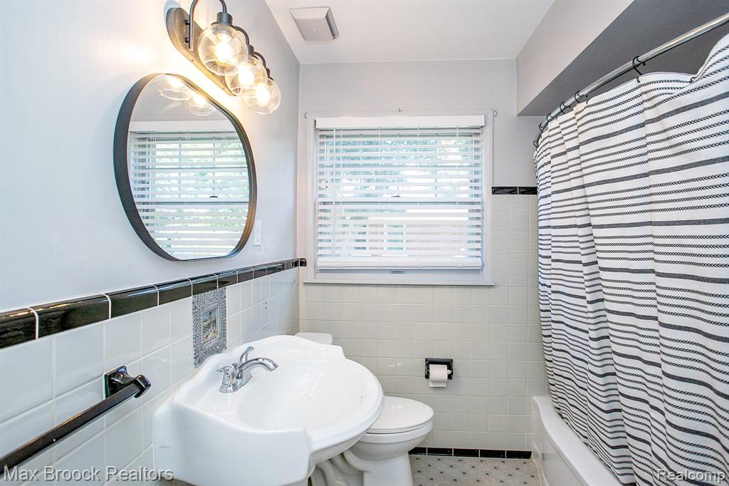 4163 Amherst Road, Royal Oak, MI 48073 — Photo 17