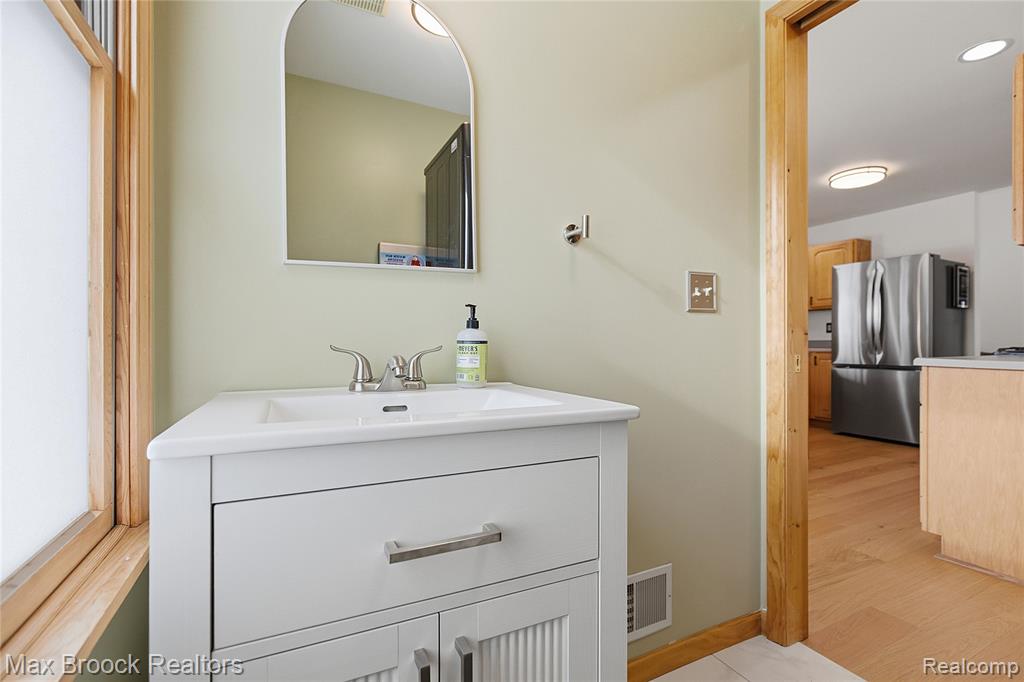6145 Wildcat Road, MI 48032 — Photo 13