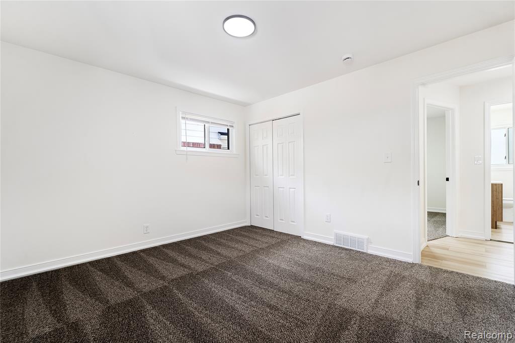 19420 Woodmont Street, Harper Woods, MI 48225 — Photo 17