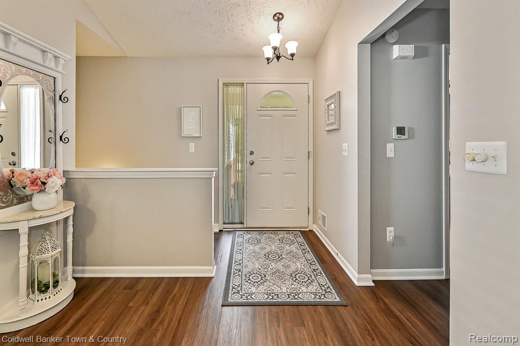 476 HOSTA, Howell, MI 48843 — Photo 18