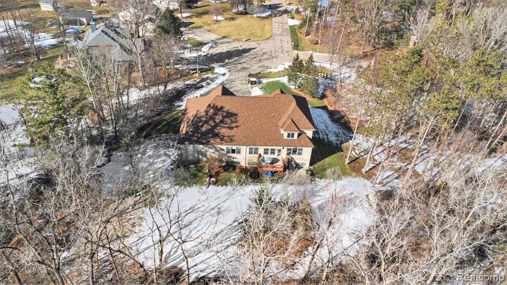2215 Ridgemoor Court, Burton, MI 48509 — Photo 48