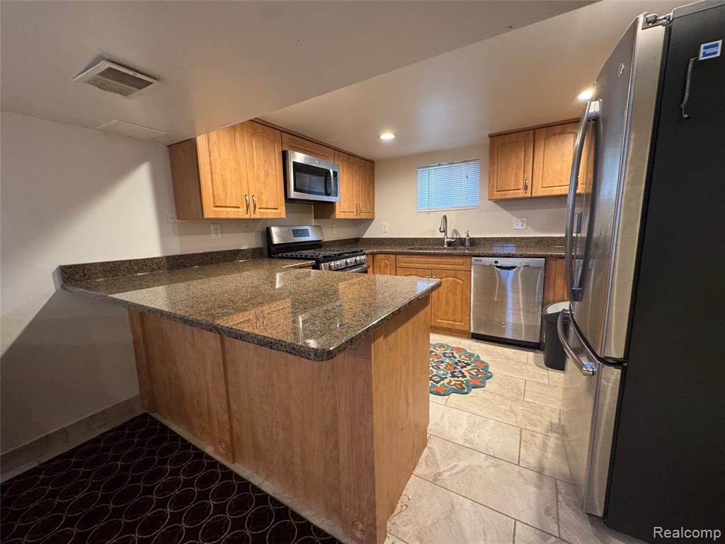 6438 Barrie Street, Dearborn, MI 48126 — Photo 12