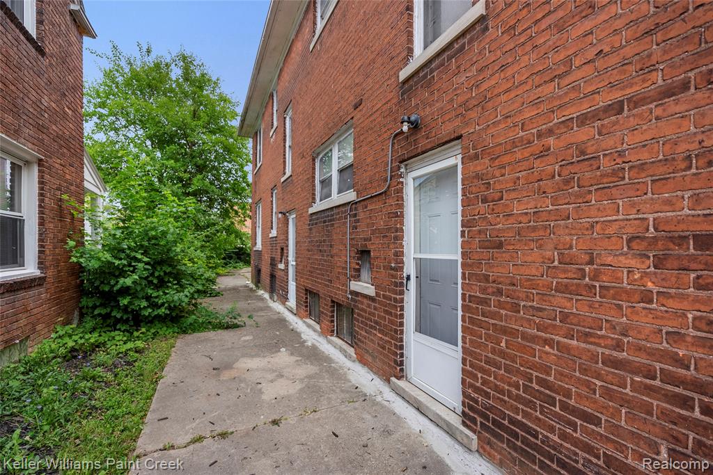 5752 Chatsworth Street, Detroit, MI 48224 — Photo 34