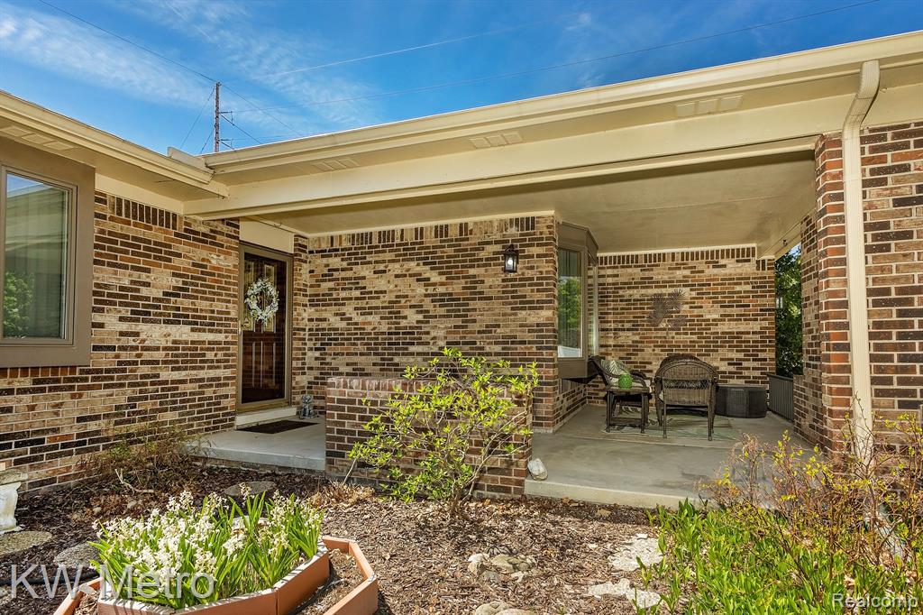 44235 WESTMINISTER Way, Canton, MI 48187 — Photo 2