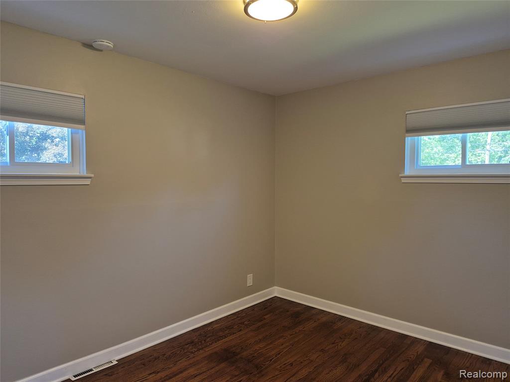 5364 Drayton Road, Clarkston, MI — Photo 12