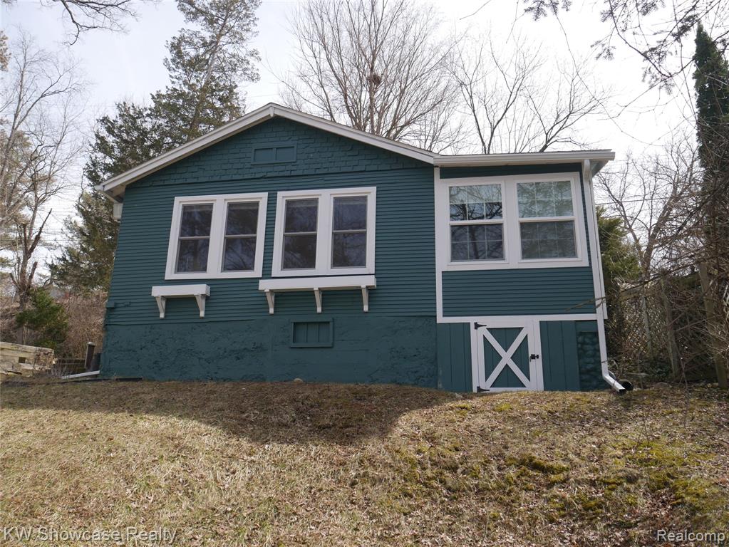 913 PEARSON Drive, Milford, MI 48381 — Photo 18