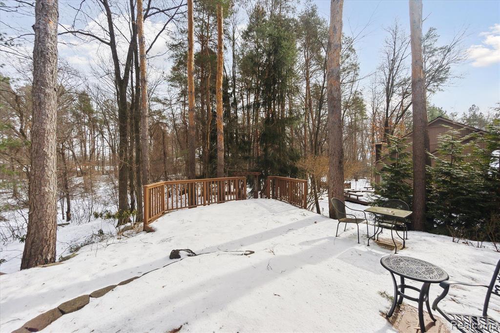 8150 FAWN VALLEY Drive, Clarkston, MI 48348 — Photo 49