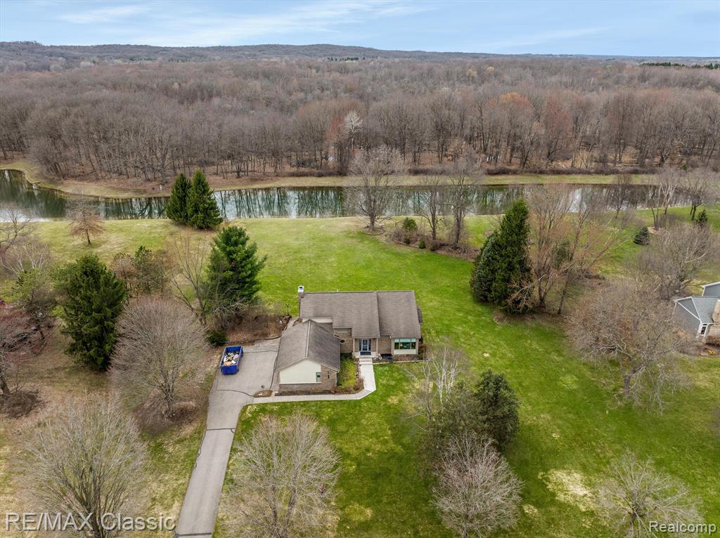 5850 MEADOWS Drive, Clarkston, MI 48348 — Photo 27
