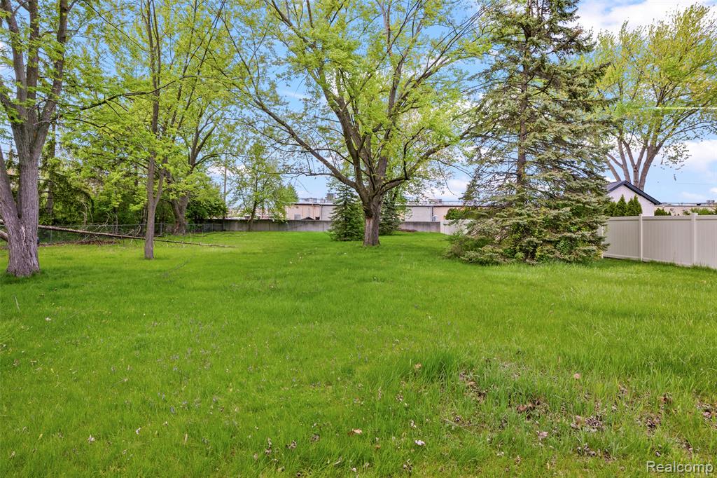 26504 Doxtator Street N, Dearborn Heights, MI 48127 — Photo 5