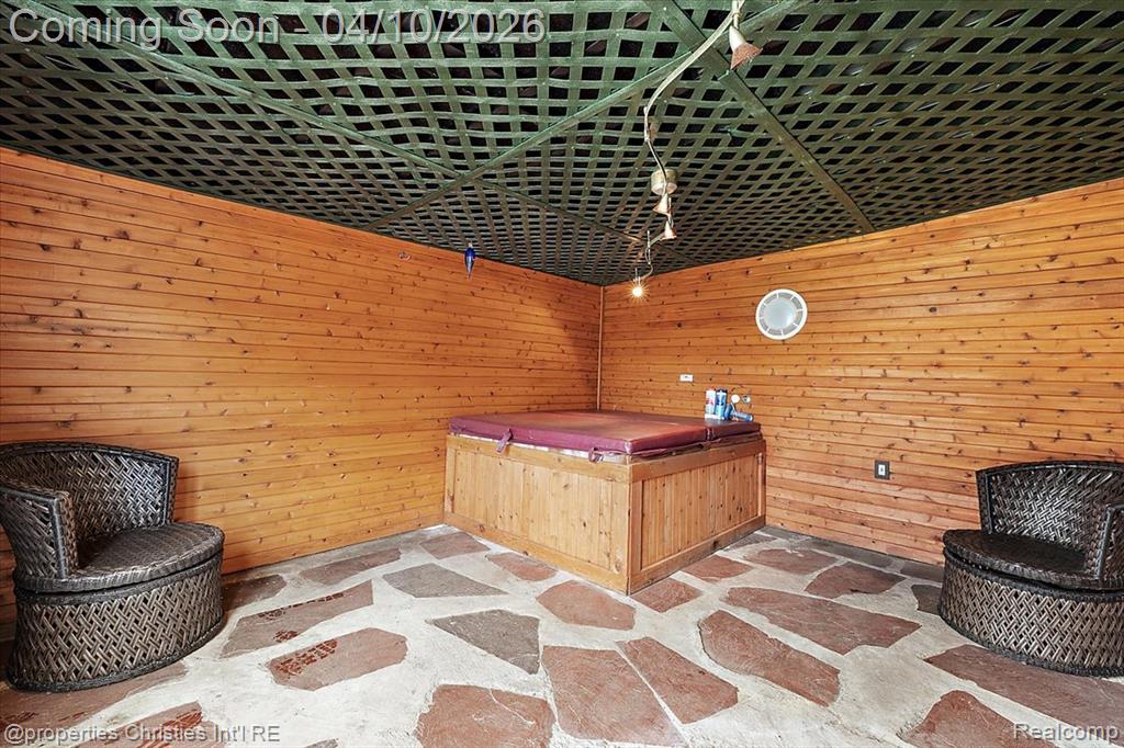 8441 Northfield Boulevard, Oak Park, MI 48237 — Photo 34