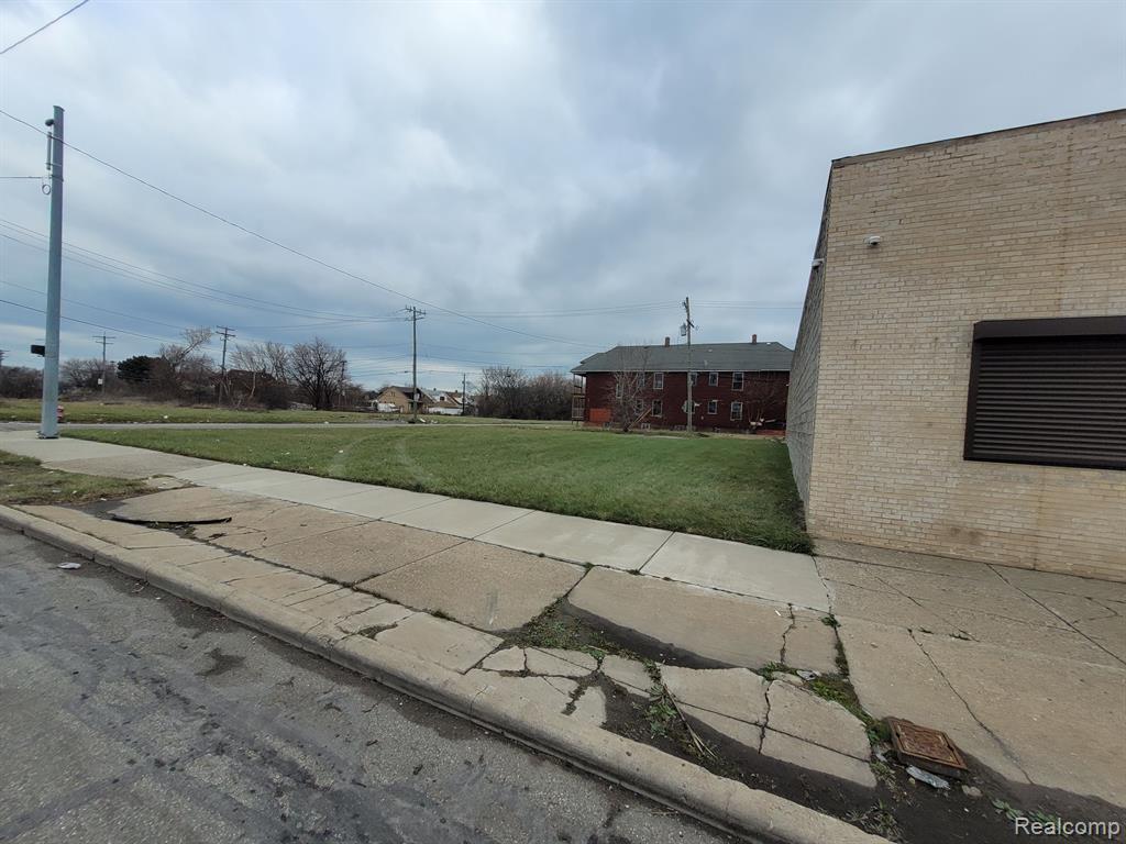 8840 VAN DYKE Street, Detroit, MI 48213 — front exterior