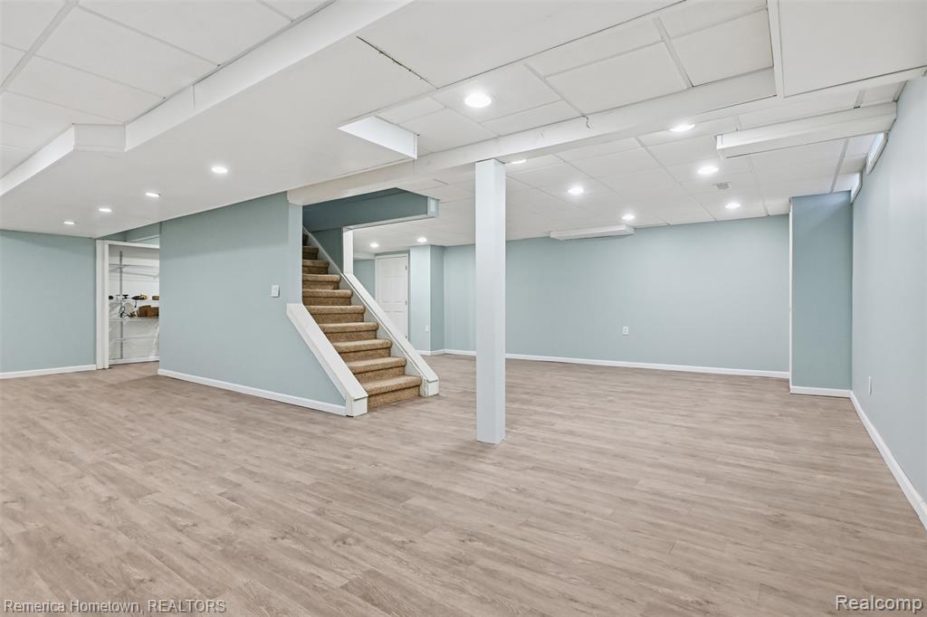 9801 Tennyson Drive, Plymouth, MI 48170 — Photo 33