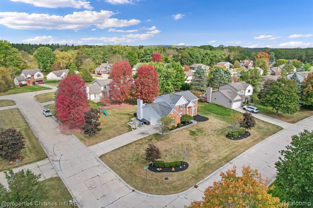 921 River Valley Drive, Lake Orion, MI 48362 — Photo 45