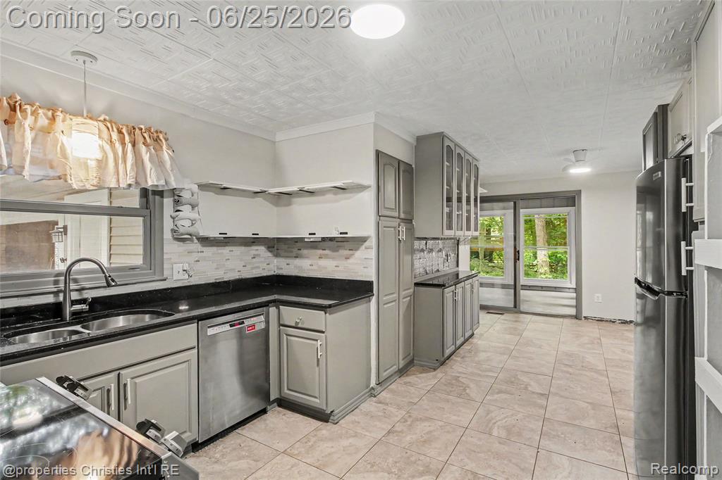4863 Split Rail Drive, Brighton, MI 48114 — Photo 8