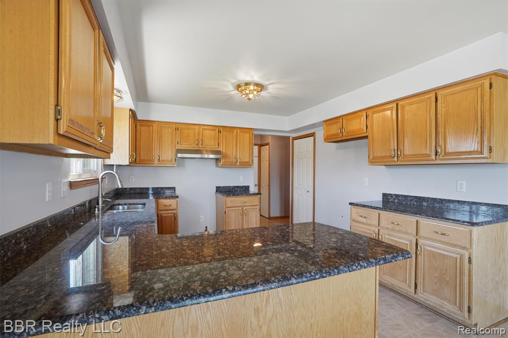 24883 Curtis Drive, Flat Rock, MI 48134 — Photo 14
