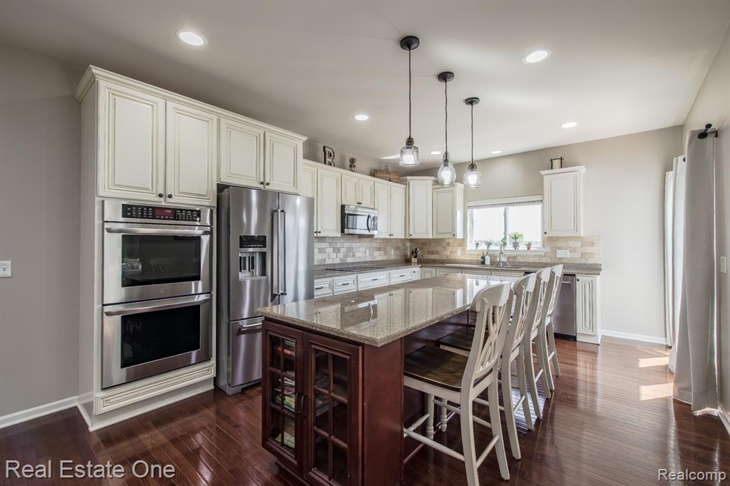 26164 International Drive Drive, South Lyon, MI 48178 — Photo 13