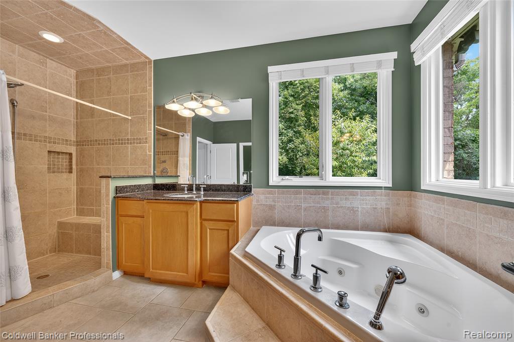 668 E Buell Road, Rochester, MI 48306 — Photo 25