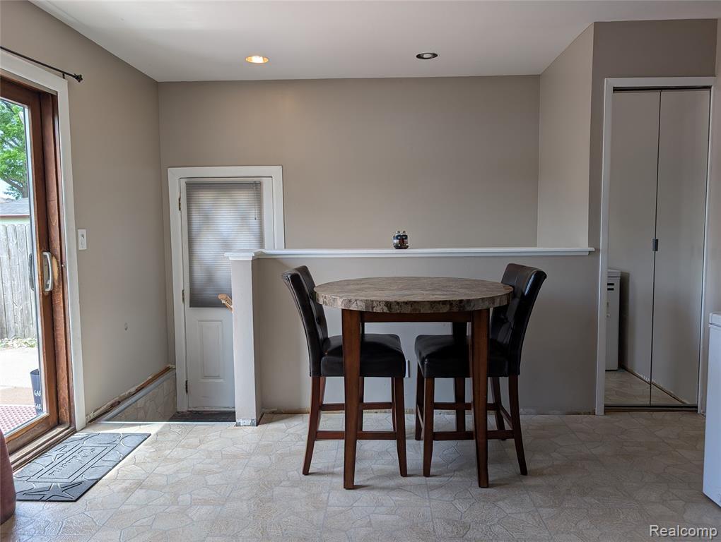 16318 Wellington Avenue, Roseville, MI 48066 — Photo 5