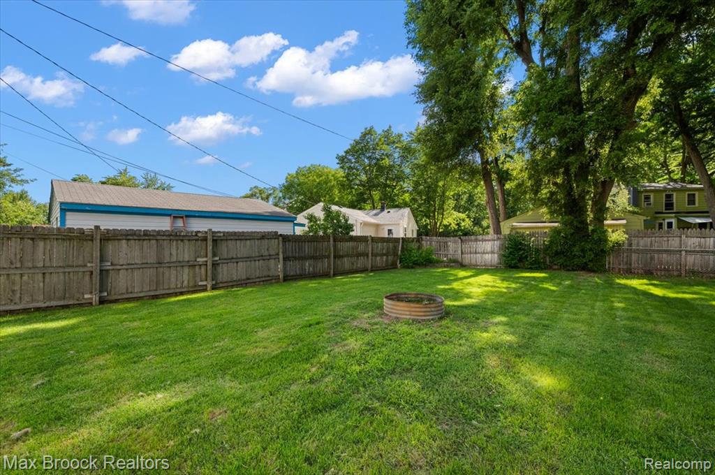 48023 Rex Street, Utica, MI 48317 — Photo 39