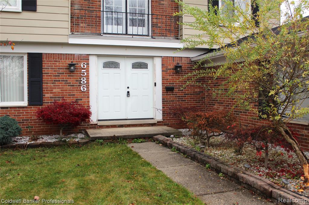6586 CARRIAGE HILLS Drive, Canton, MI 48187 — Photo 30