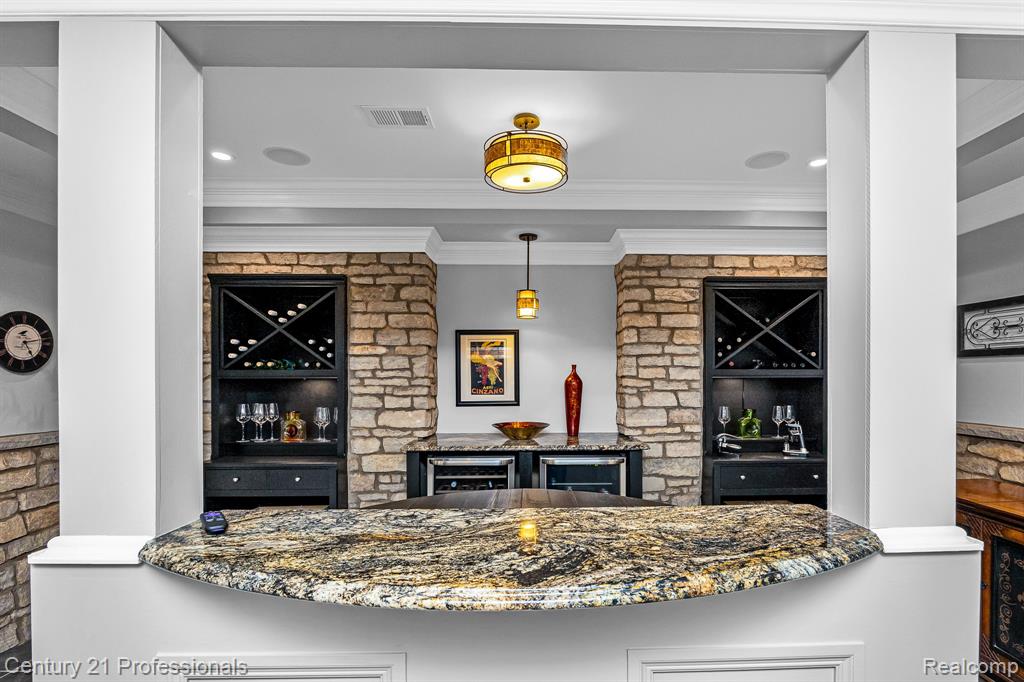 8242 Pine Hollow Court, Grand Blanc, MI 48439 — Photo 45