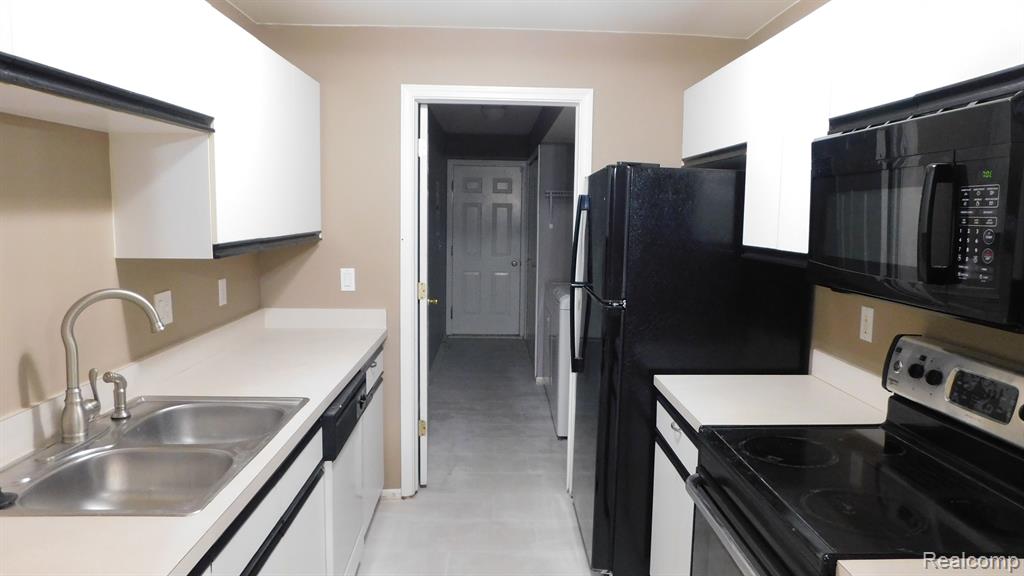 44762 MARIGOLD Drive, Sterling Heights, MI 48314 — Photo 11