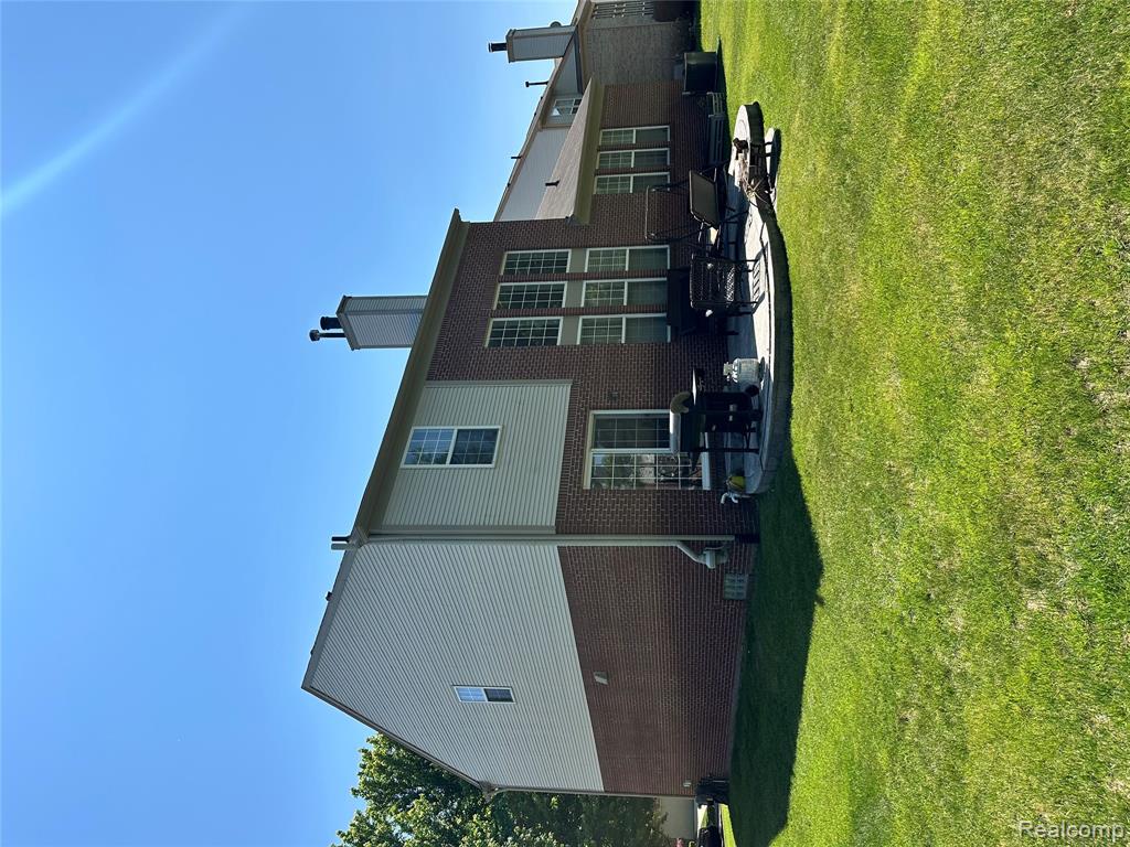 7383 Tottenham, Utica, MI 48317 — Photo 40
