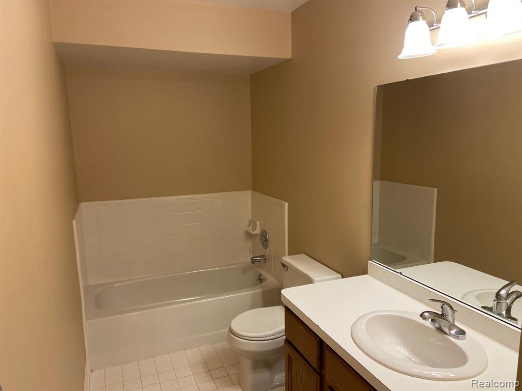 112 MAPLEGROVE Drive, Clawson, MI — Photo 21