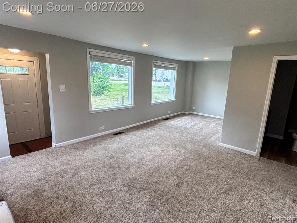 45824 Jefferson Ave, Chesterfield, MI 48047 — Photo 5