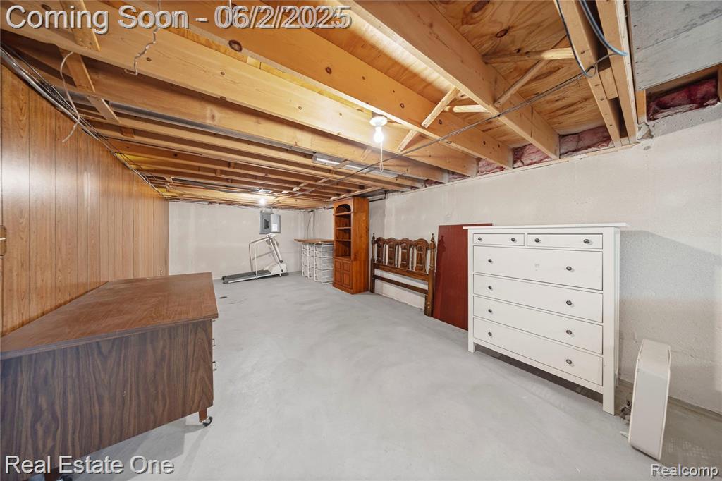 40252 Kraft Drive, Sterling Heights, MI 48310 — Photo 26