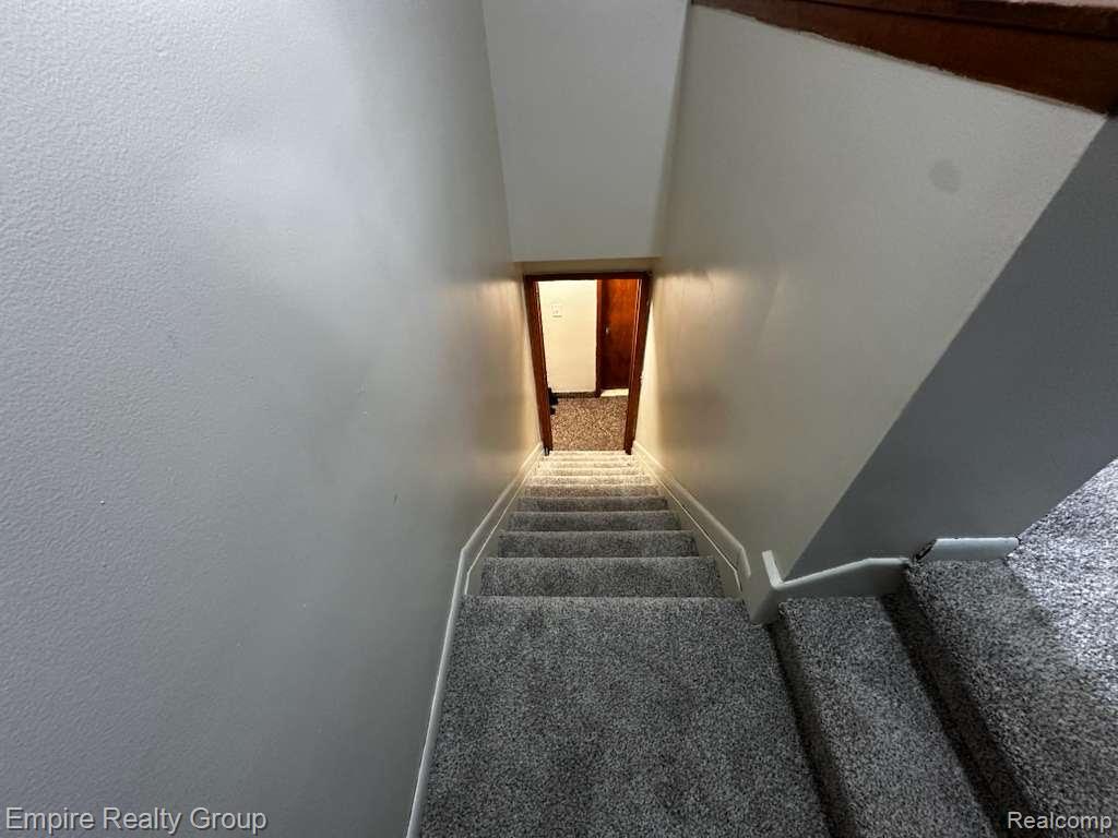5245 Jonathon Street, Dearborn, MI 48126 — Photo 13