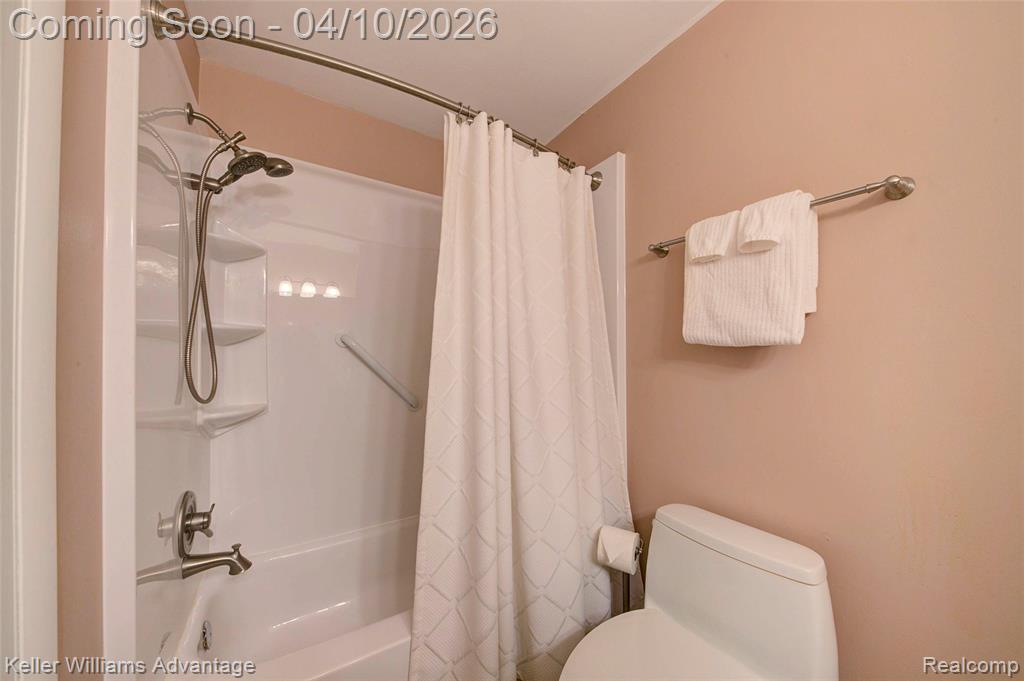 42092 Queen Anne Court, Northville, MI 48167 — Photo 45