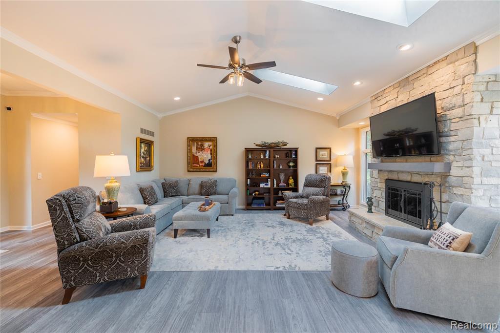 9158 Manchester Boulevard, Grosse Ile, MI 48138 — Photo 8