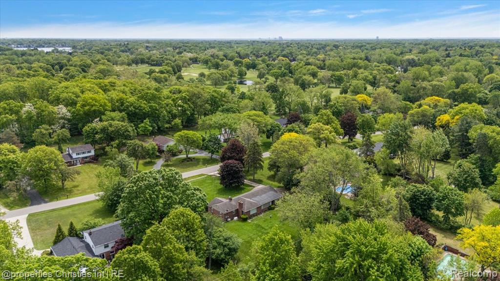 5252 Doherty Drive, West Bloomfield, MI 48323 — Photo 34