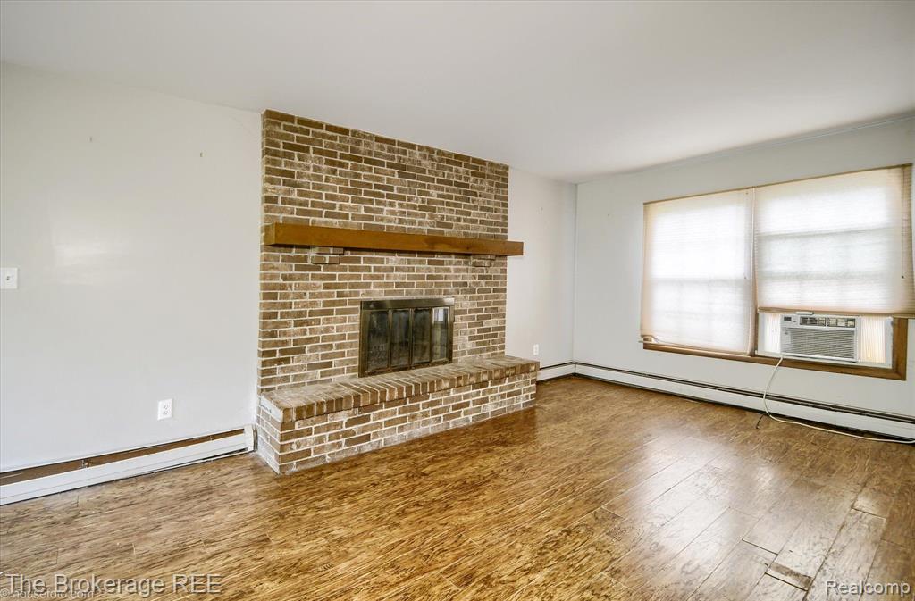 688 UPHILL Road, Milford, MI 48381 — Photo 11